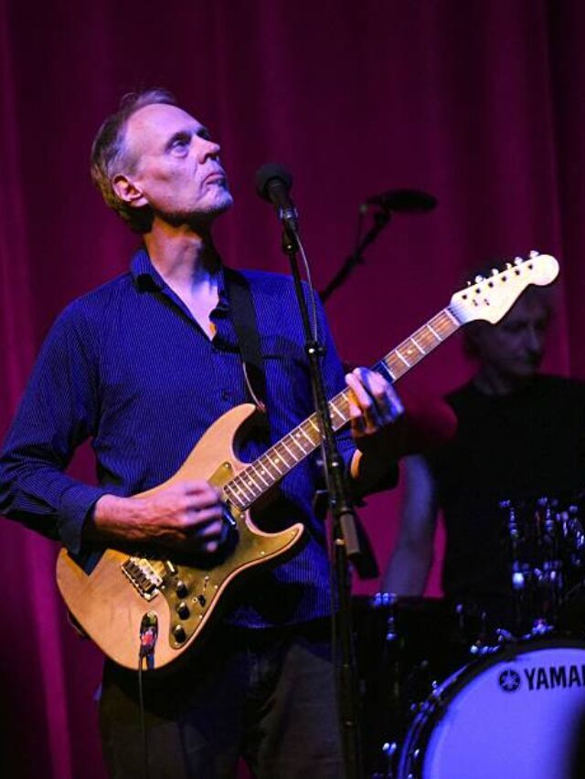 Legendary Guitarist and Songwriter Tom Verlaine of ‘Television’ Passes Away at 73″